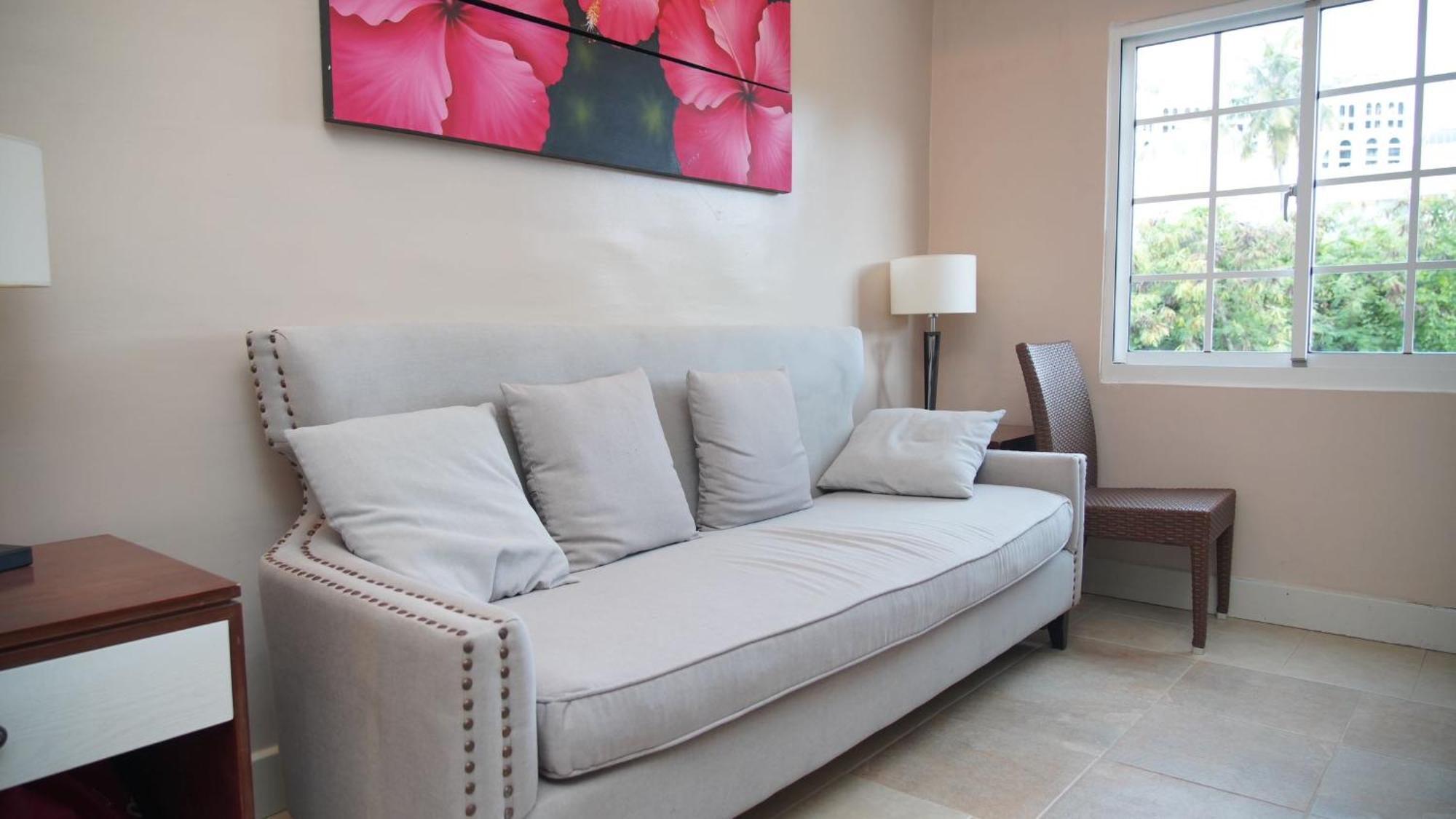 גרפאן Water Bay Hotel Saipan מראה חיצוני תמונה