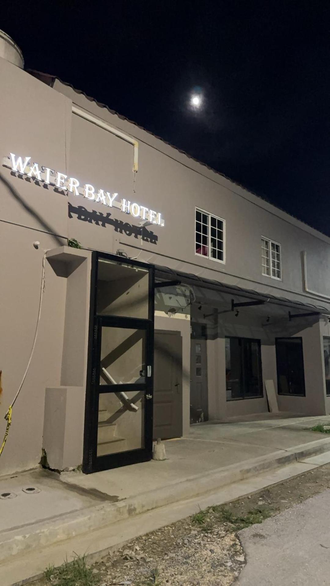 גרפאן Water Bay Hotel Saipan מראה חיצוני תמונה